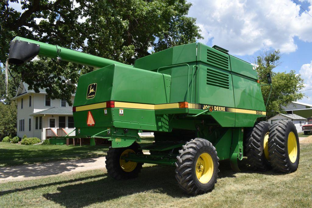 1995 John Deere 9600 Combine, 20.8x38 Duals 70%, 2629 Sep/3903 Eng Hours, Long Auger, Bin Topper,