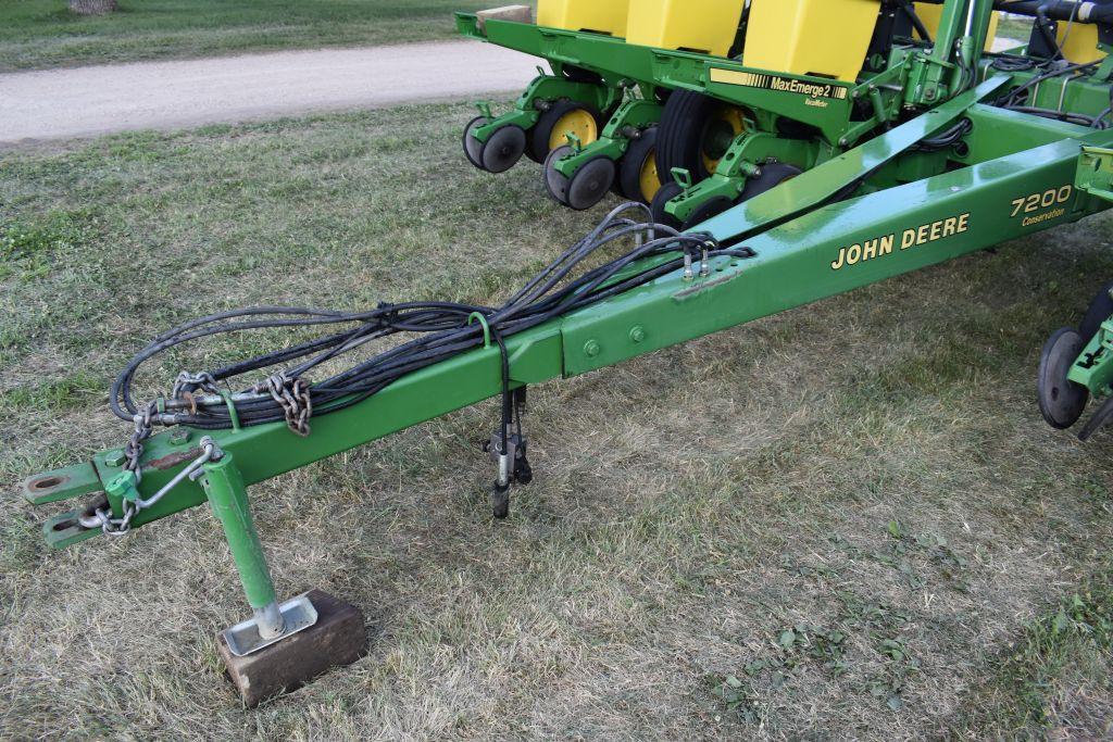 John Deere 7200 Planter Max Emerge 2, Vacuum, 12 Row 30" Front Fold, Yetter Row Cleaners, Corn &