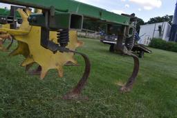 John Deere 845 Row Crop Cultivator, 12 Row 30", Flat Fold, Stabilizer Disc, Very Good Condition