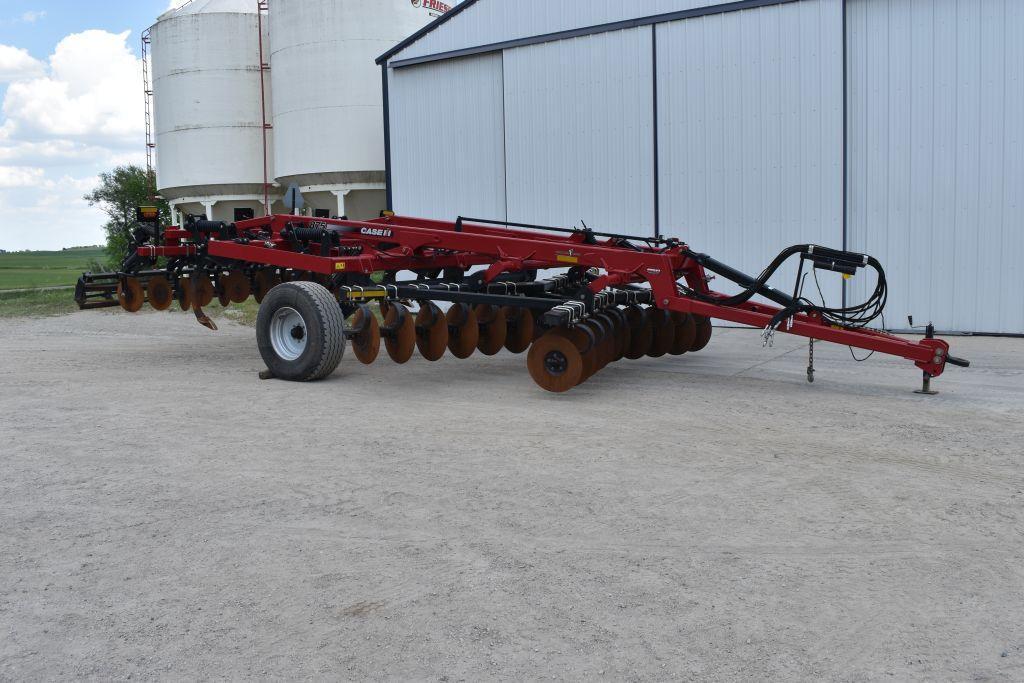 2016 Case IH 875 Ripper, 7 Shank, 24" Spacings, Disc Levelers, Hydraulic Rolling Basket, Depth