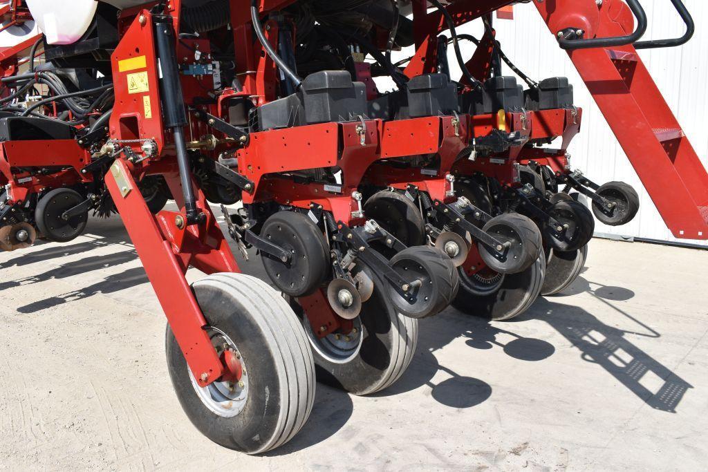 2014 CIH 1255 Early Riser Planter 16 Row 30" Center Fill, 2pt. Front Fold, Liquid Fertilizer, 500