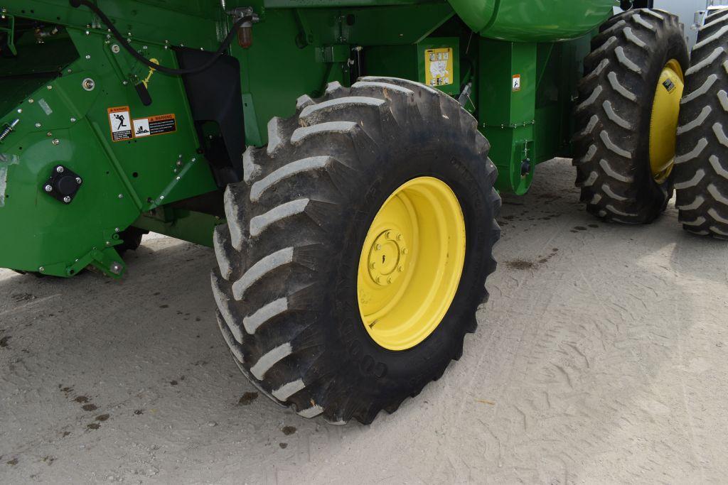 2011 John Deere 9670 STS, 821 Sep/1139 Eng Hours, 520/85R38 Duals, John Deere Command Center,