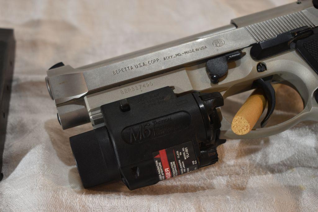 Beretta U.S.A. Corp. Mod. 92FS Vertec-Cal. 9mm Parabellum Pistol, Streamlight Flashlight,