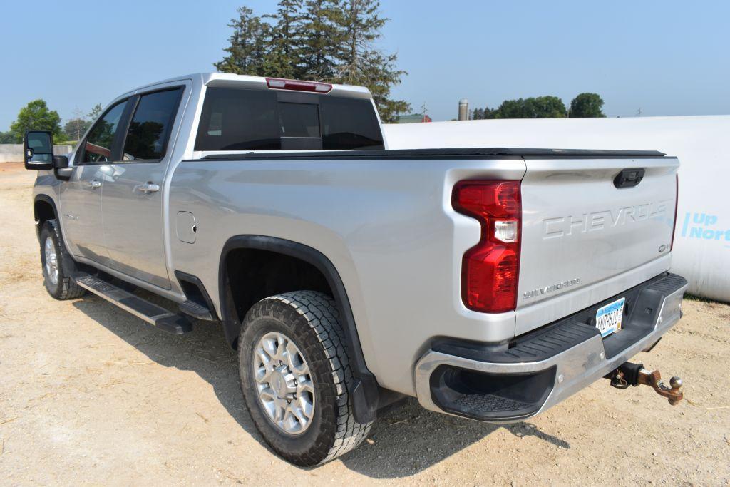 2020 Chevy 3500 LT Z71 Pickup, 4 Door, 4x4, 6.6L V8 Gas, 6 Speed Auto, Full Leather, Heated