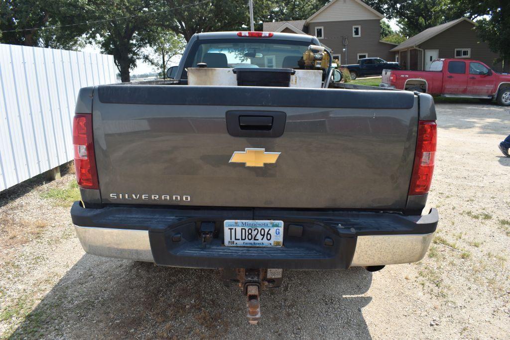 2011 Chevy 3500HD Pickup, Long Box, Reg Cab, 6.0L V8 Gas, Auto, 94,924 Miles, New Transfer