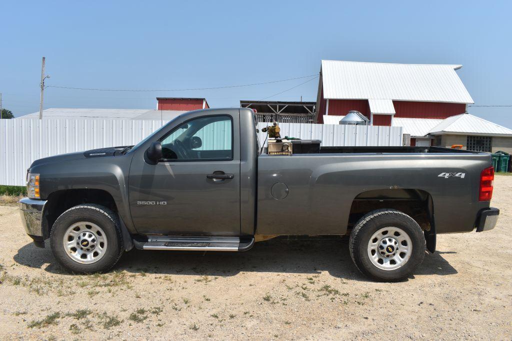 2011 Chevy 3500HD Pickup, Long Box, Reg Cab, 6.0L V8 Gas, Auto, 94,924 Miles, New Transfer