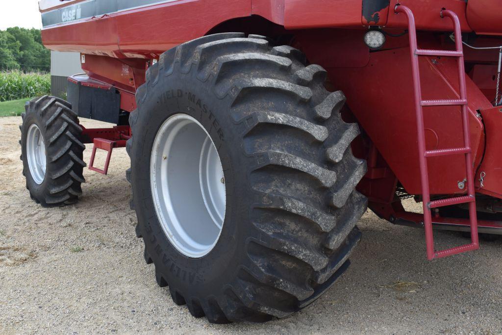 1997 Case IH 2166 Axial Flow Combine, 3,091 Separator Hours, 4625 Engine Hours, 30.5-L32 Tires