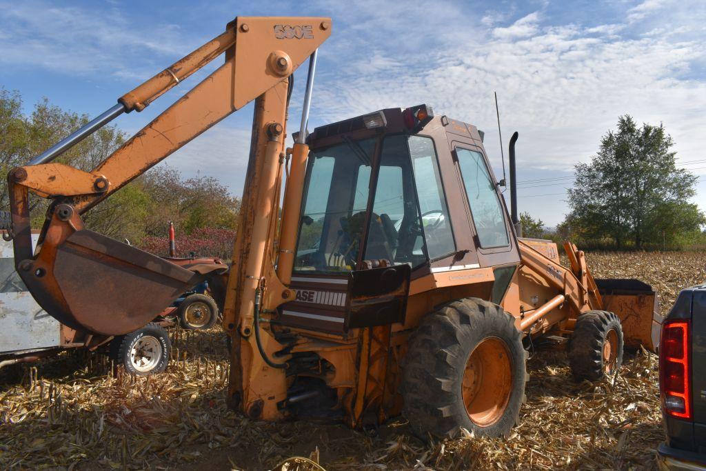 Case 580E Construction King Loader/Backhoe, 4x4, 82" Loader Bucket, Outriggers, 17" Hoe Bucket,