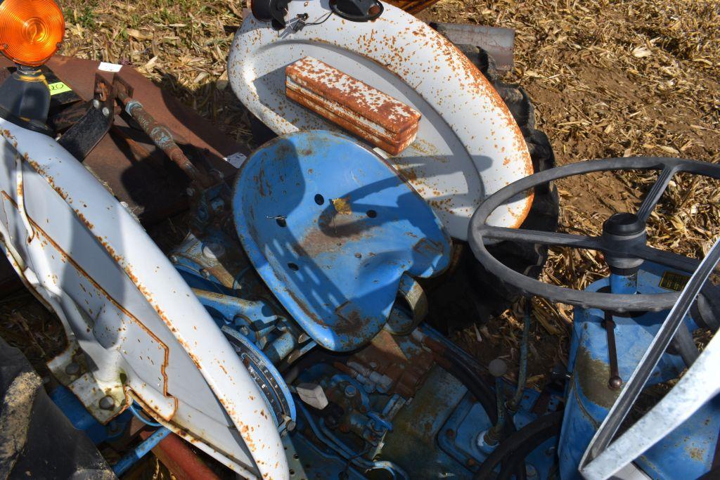 Ford 2600 Tractor With Paulson Hydraulic Loader, Fenders, 12.4x28 Tires, 2x4 Trans, unknown