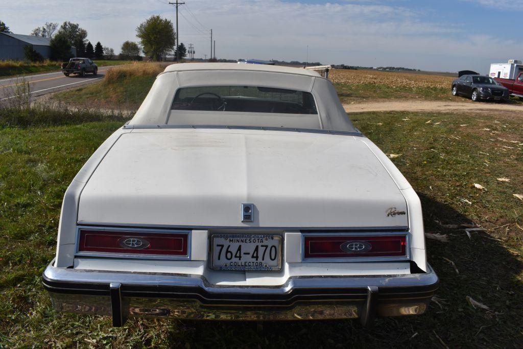 1982 Buick Riviera, 2 door Convertible, Leather, Auto, 33,269 Miles Showing, V8 Engine, Radio,