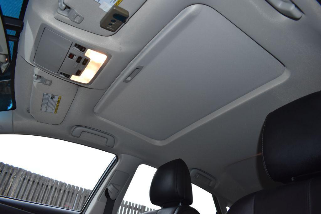 2014 Toyota Avalon Limited 4 Door Car, 14,749 miles, loaded, black leather, sunroof, heated/cooled