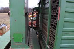 John Deere Model 200 Stacker, Tandem Axle, 1000