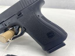 Glock 19 Pistol, 9x19MM, (2) 10 Round Magazines, SN: BEG595, with soft case