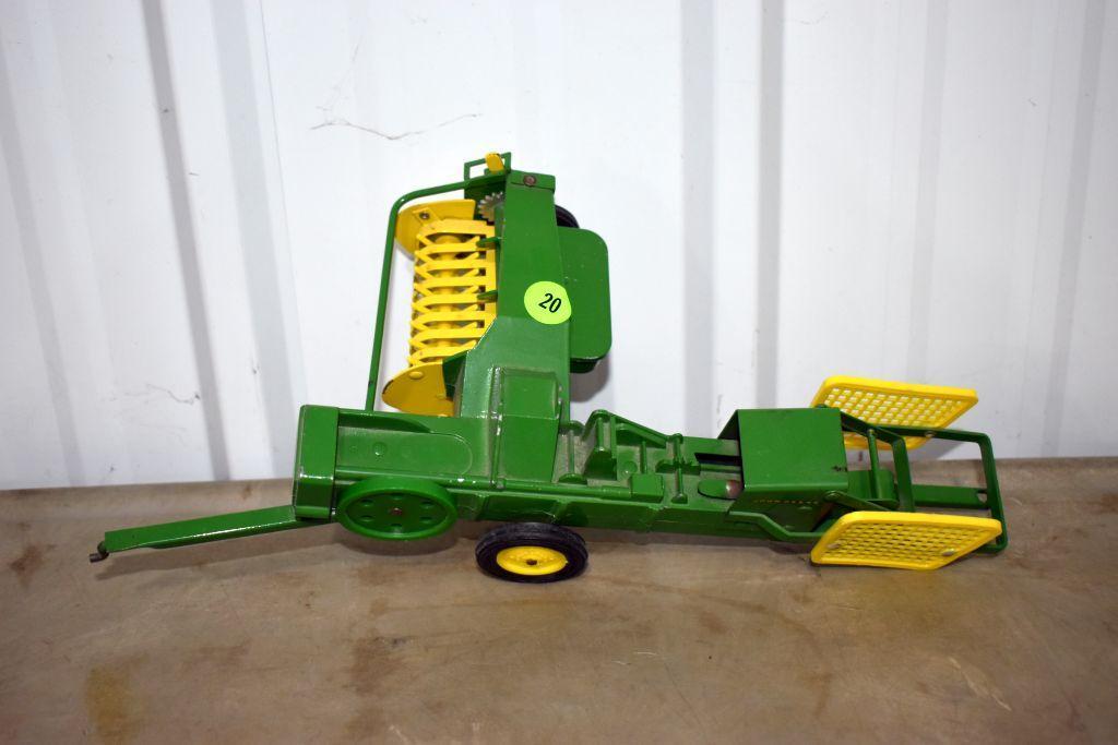 Ertl John Deere Baler with kicker, good original condition