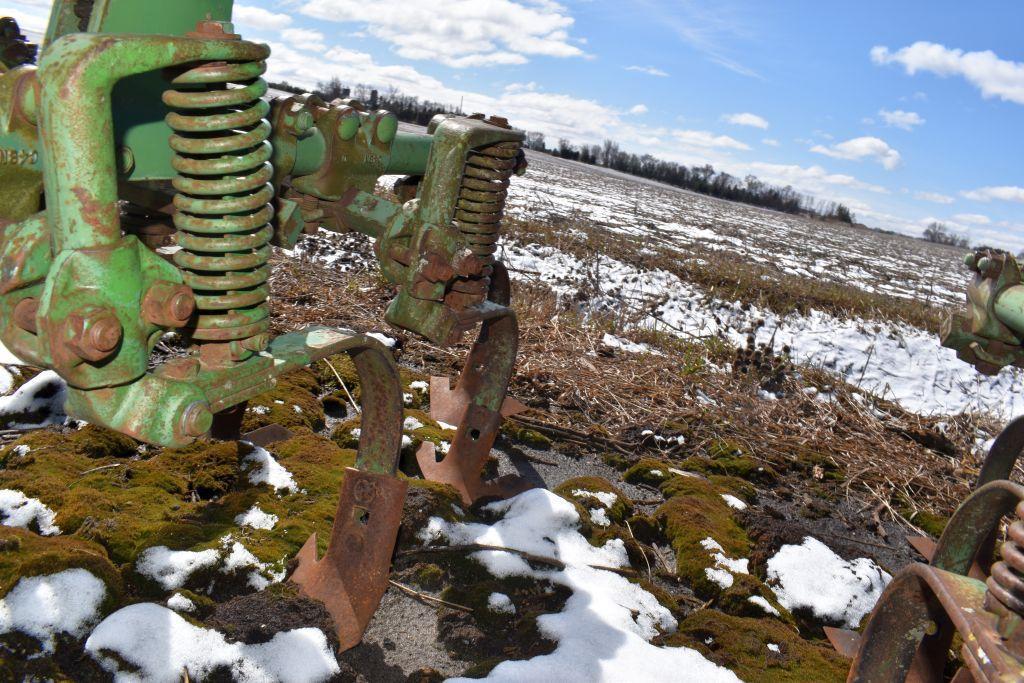 John Deere RM Row Crop Cultivator, 4 Row 30", 3pt., Rolling Shields