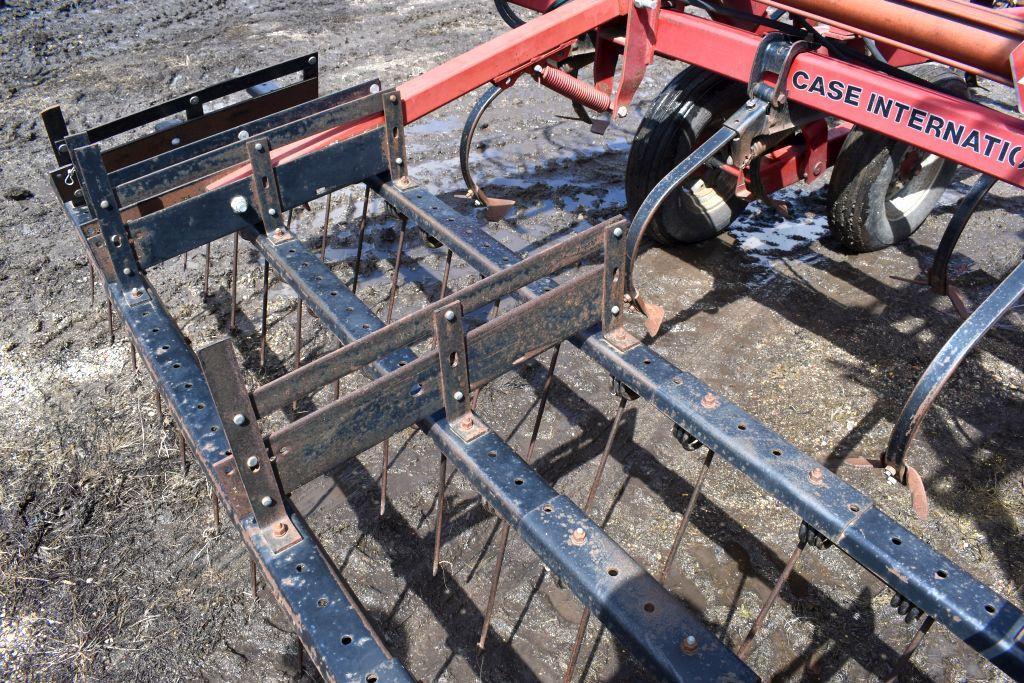 Case IH 4800 Field Cultivator, 28.5', Good Sweeps, 3 Bar Harrow