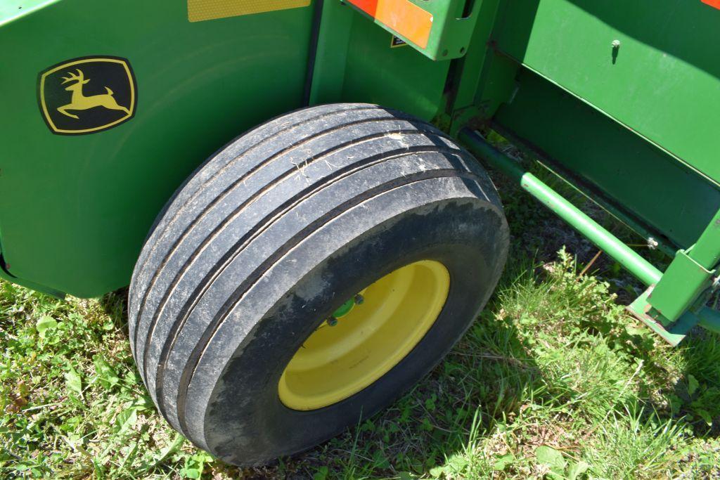 John Deere 3975 Forage Harvester, IntelliGuard, 1000PTO, Hydraulic Spout, 21.5-15.1 Tires,