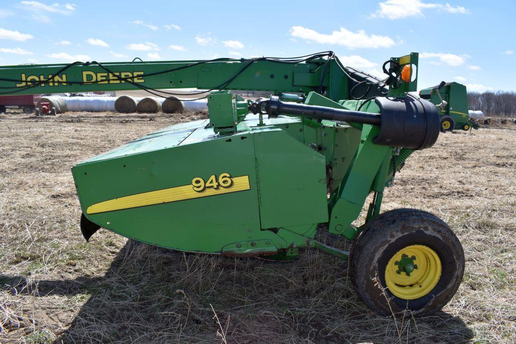 John Deere 946 MoCo, 2pt. Swivel Hitch, 13', Rubber Rolls, 1000PTO, SN: R320058