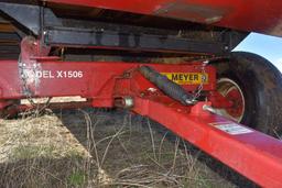 Meyers TSS 4620 Forage Chopper Box, Meyers 15 Ton Tandem Running Gear, Roof, 3 Beaters,