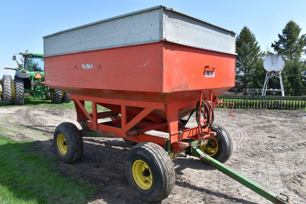 Nu-Bilt 220 Bushel Gravity Flow Wagon With KillBros 215 Hydraulic Auger, JD 1065A Running Gear