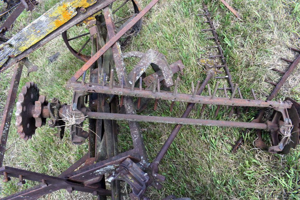 (2) vintage steel wheeled manure spreaders for parts or repair