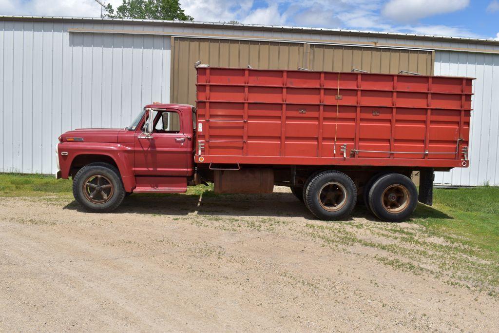 1972 Ford F600 Grain Truck, 35,279 Actual One Owner Miles, Single Axle With Tag, V8 Gas, 4x2