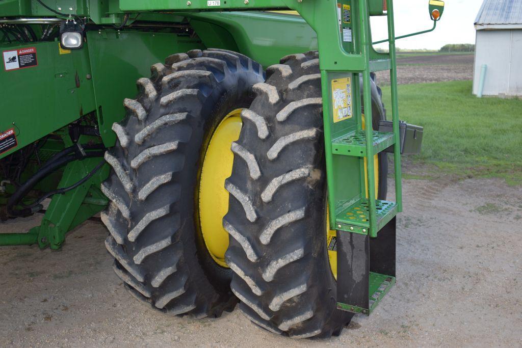 2001 John Deere 9550 2WD Combine, 2234 Separator Hours, 3388 Engine Hours