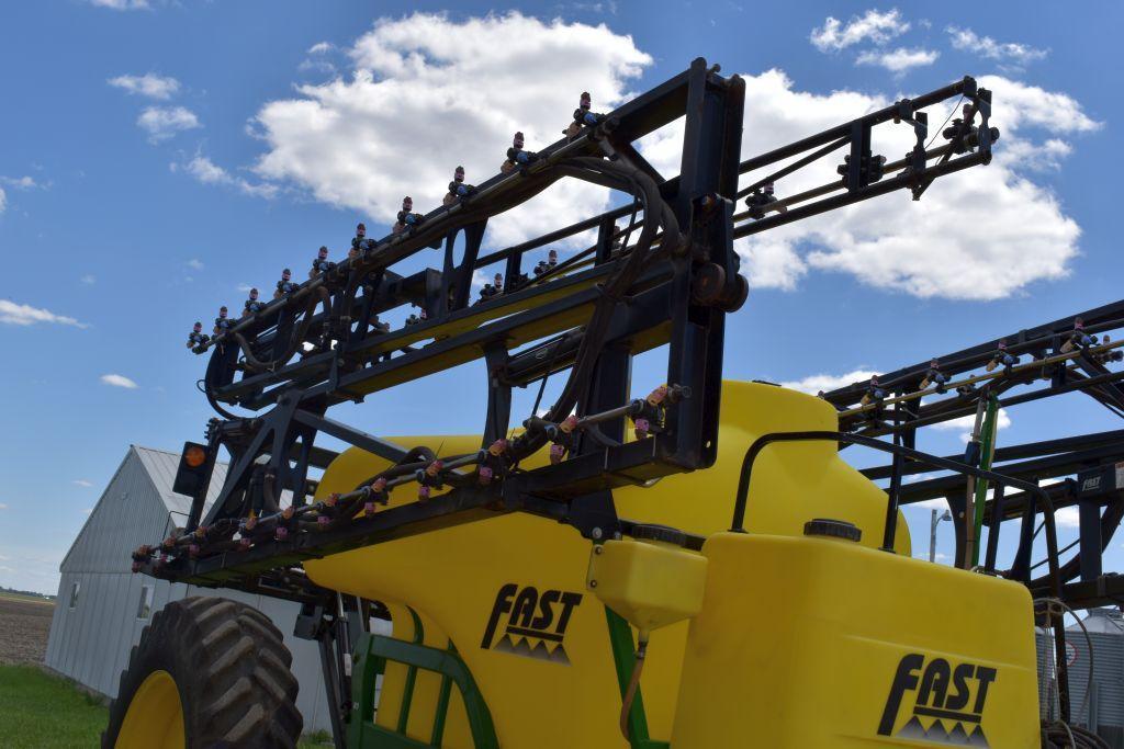 Fast 9613N Crop Sprayer, 1350 Gallon, 90' Booms, 15" Spacings, 380/90R46 Tires, 6 Section