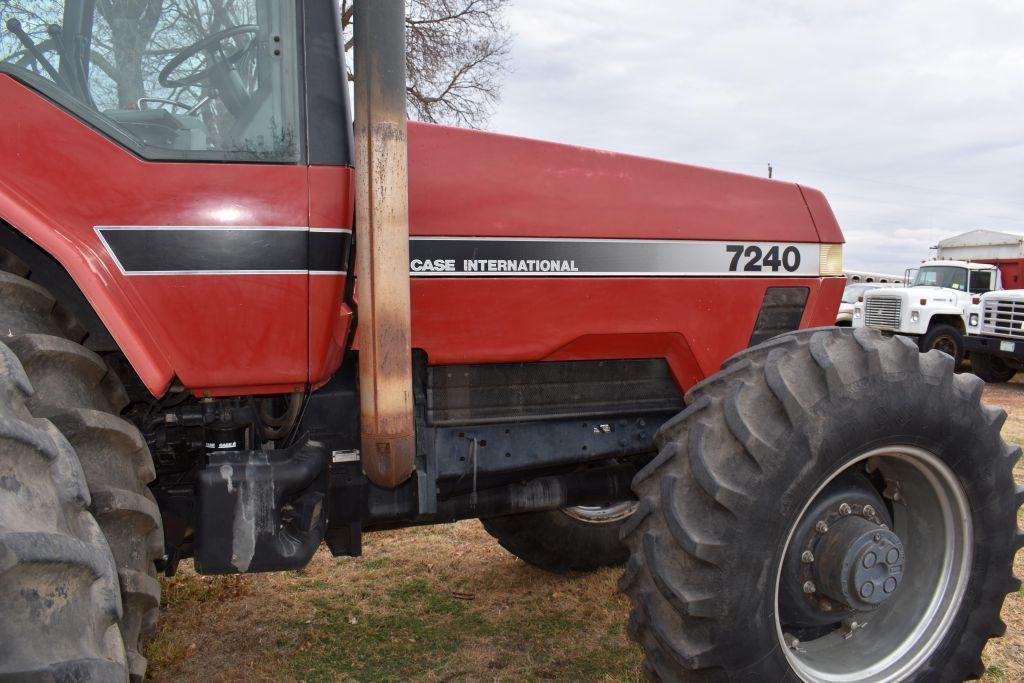 Case IH 7240 MFWA Tractor, 7633 Hours, 20.8x42 Duals, 90% Inside Tires, 3 Hydraulics, 3pt.,