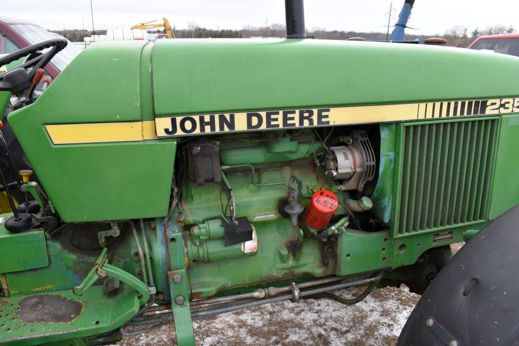 John Deere 2350 MFWD, Diesel, 2 Hydraulics, 3pt, 7