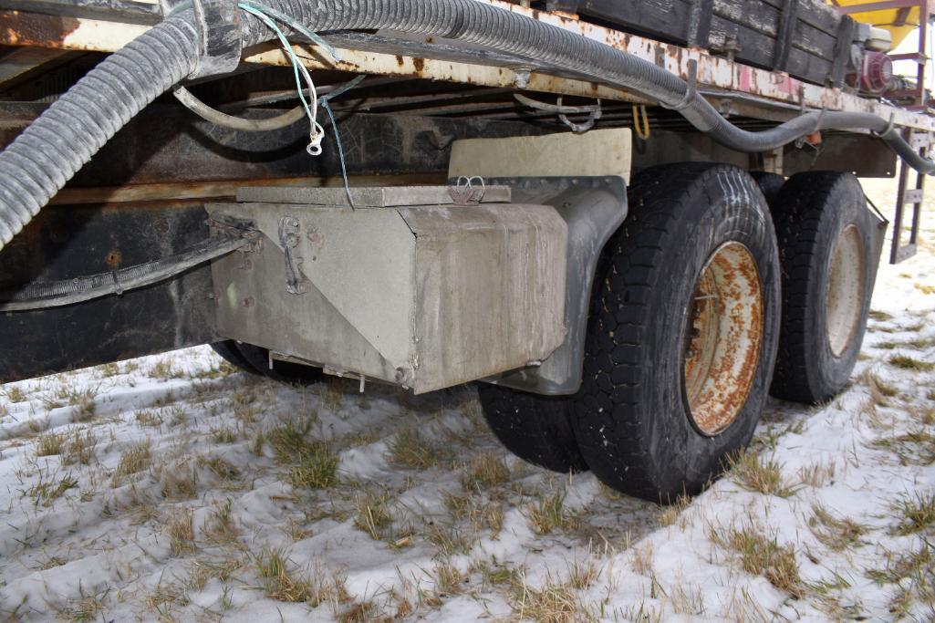 1990 International 9200 Tandem Axle Tender Truck