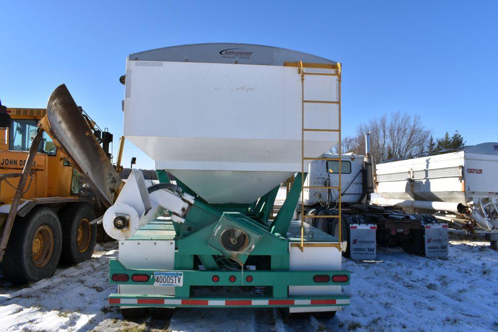 2010 Behnke 24 Ton Fertilizer Tender Semi