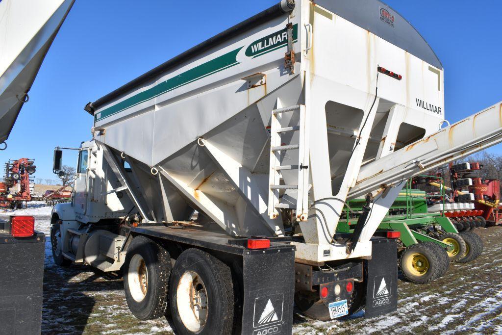 2000 Freightliner Fertilizer Tender Truck, Will