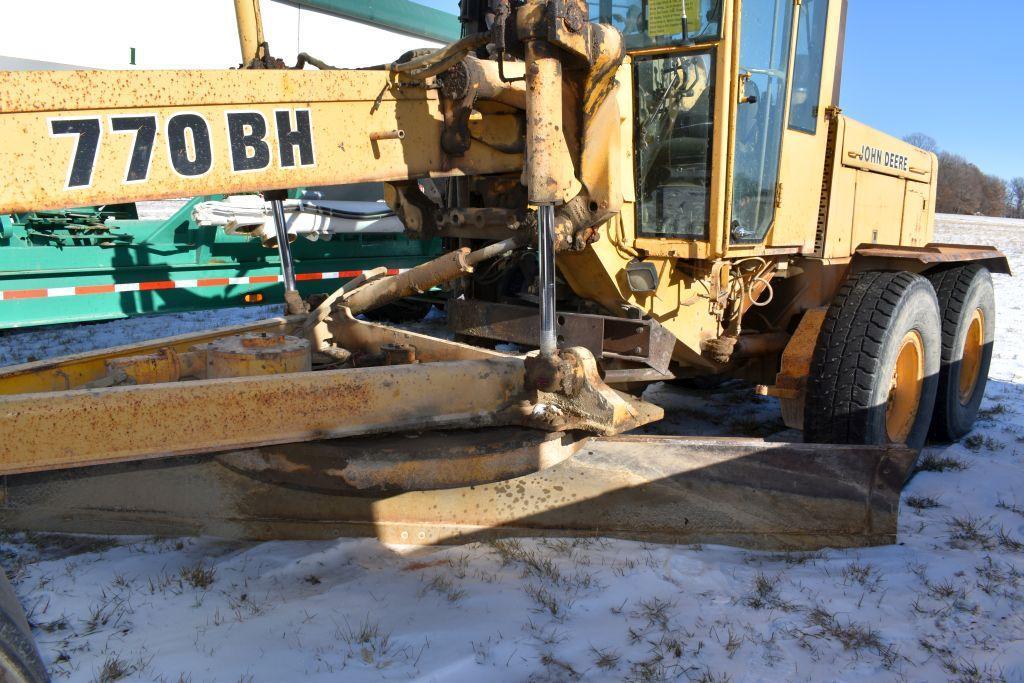 John Deere 770-BH Articulated Motor Grader,14'Mol