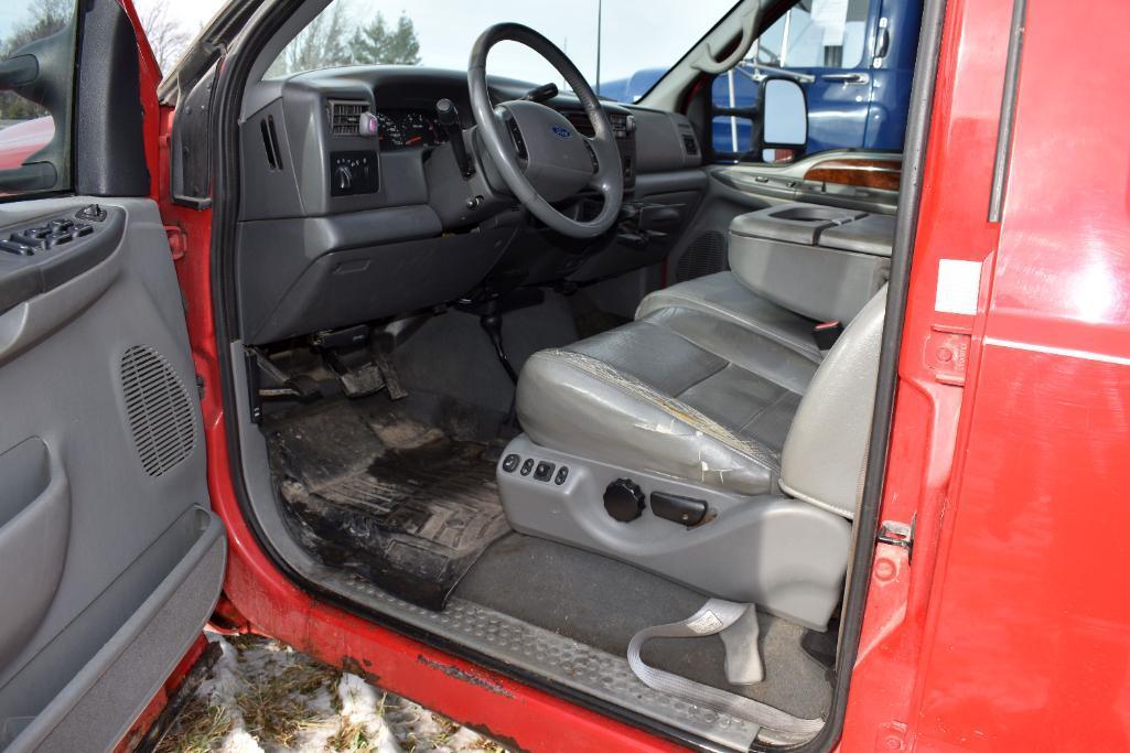 2002 Ford F350 4WD Diesel Truck, Lariat Package