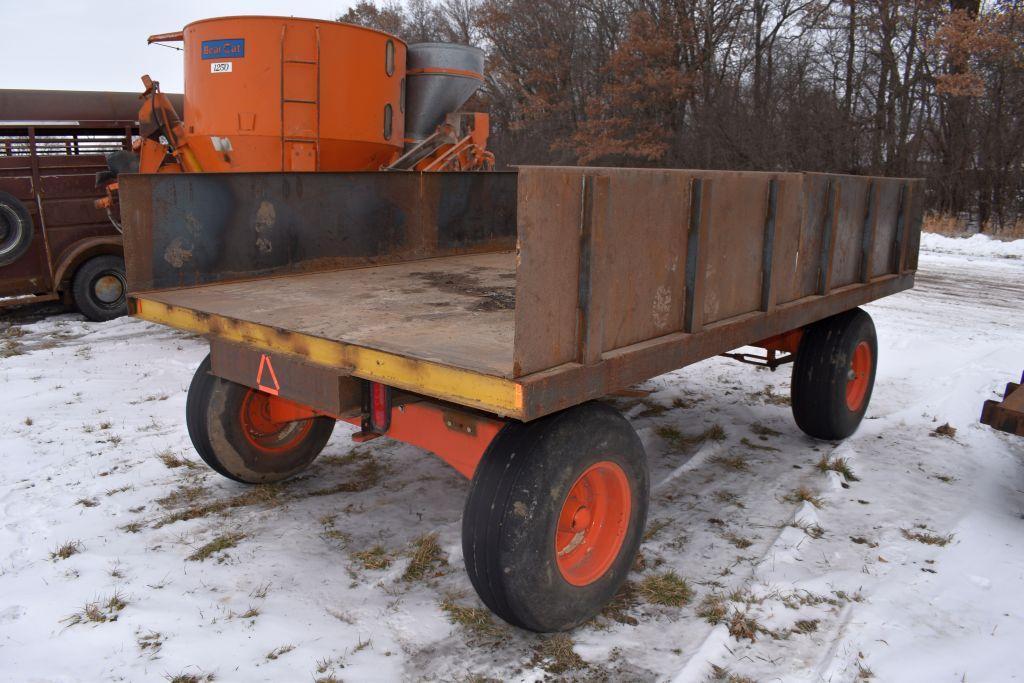 Flatbed Wagon, 8x12', Hyd Hoist, Working Tail