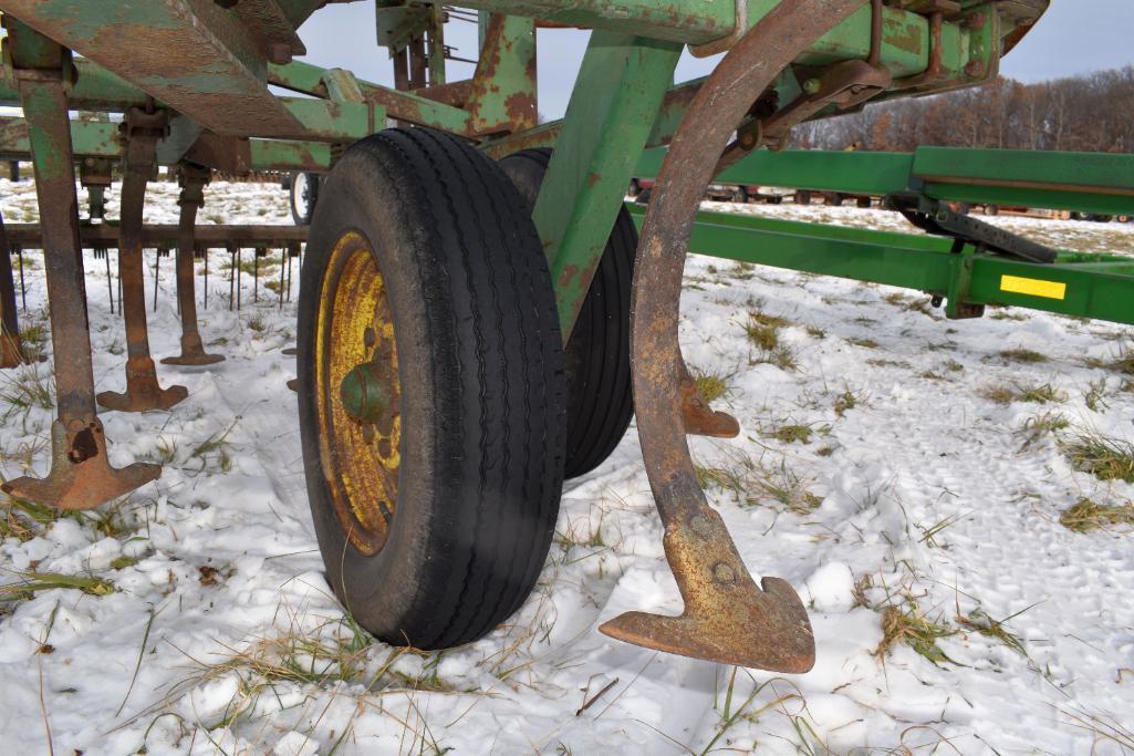 John Deere 100 Field Cultivator, 18',