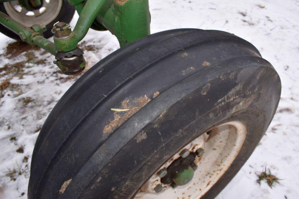 Oliver 1800 Tractor, Gas, W/F, 2 Hydraulic, 3pt.