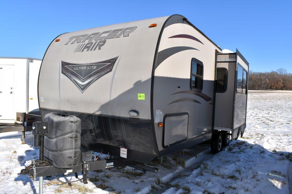 2016 Tracer Air ultra Lite Travel Trailer, 23' Ple