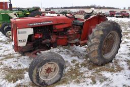 IH 424 Utility Tractor, Diesel, WF, Single hyd