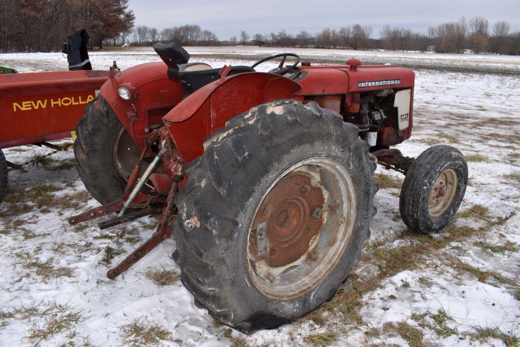 IH 424 Utility Tractor, Diesel, WF, Single hyd