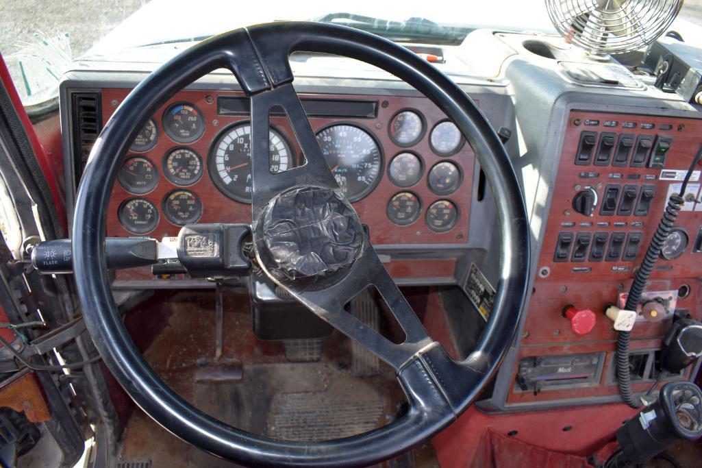 1997 Mack CH600 Day Cab Semi Tractor, E7 454