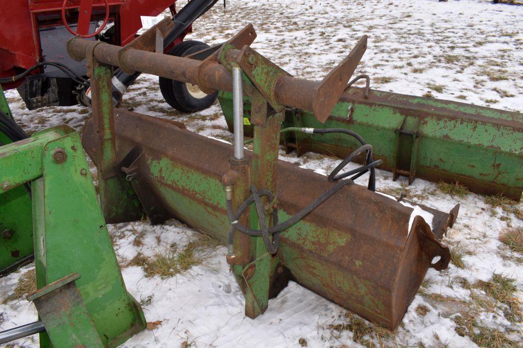 John Deere 158 Hydraulic Loader With 8' Material t