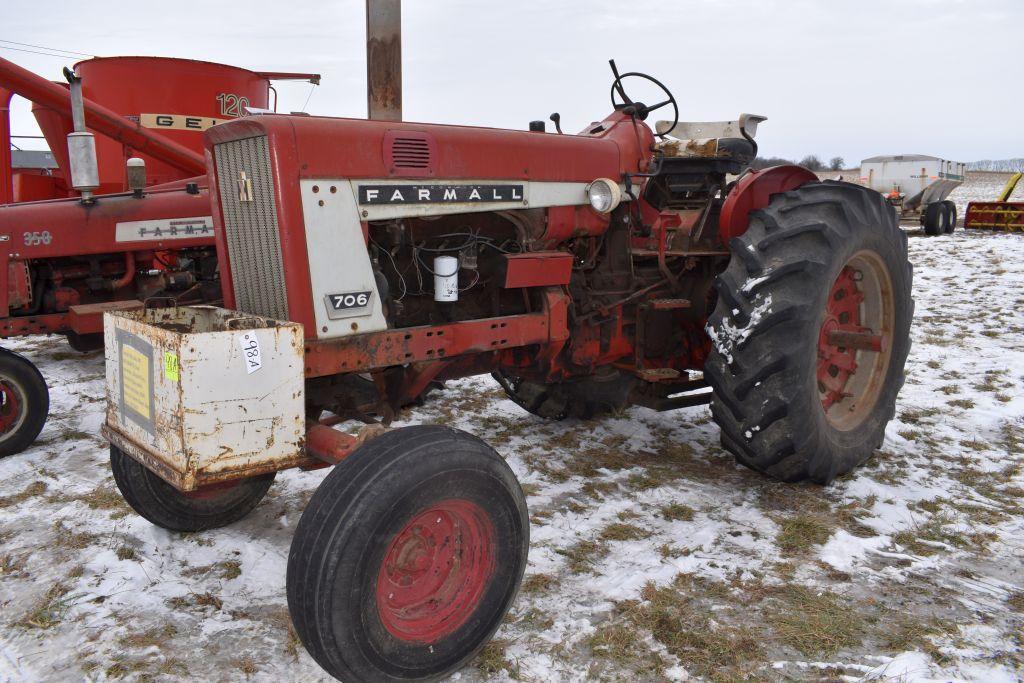 Farmall 706, Gas, WF, 540/1000PTO, Dual Hydrauli