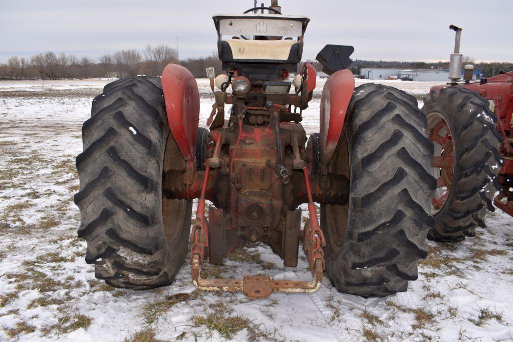 Farmall 706, Gas, WF, 540/1000PTO, Dual Hydrauli