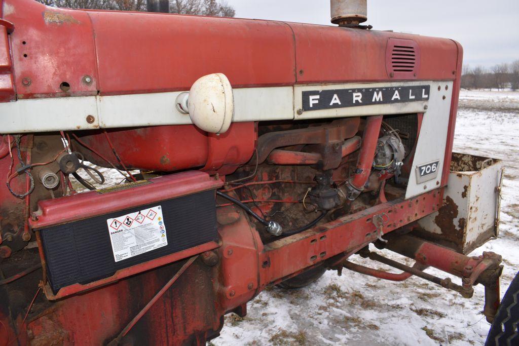 Farmall 706, Gas, WF, 540/1000PTO, Dual Hydrauli