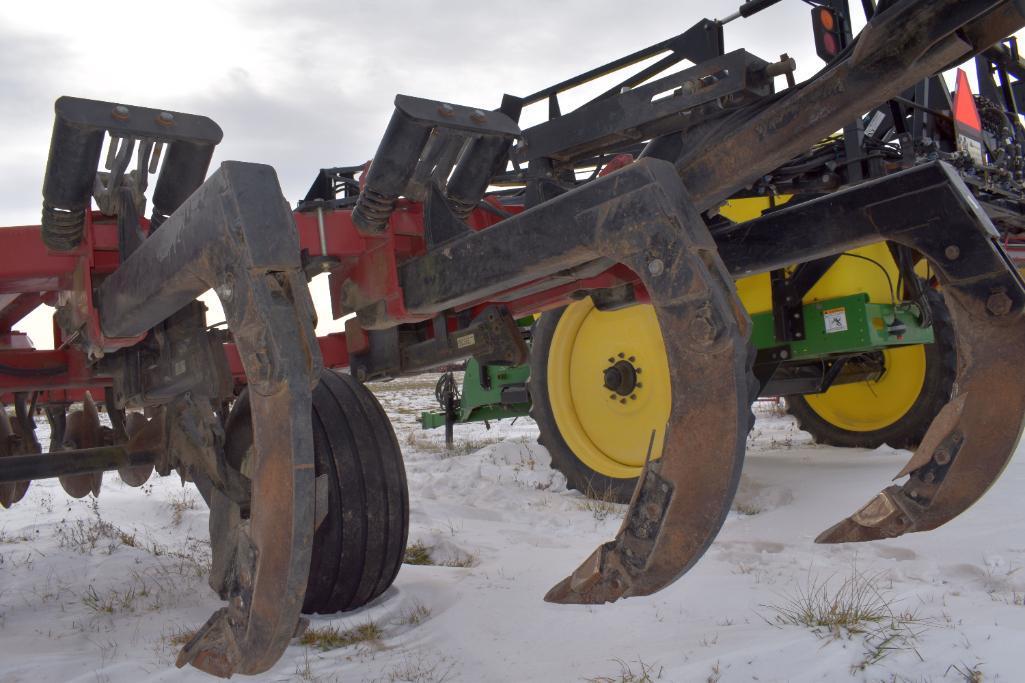 Case IH 730B Ripper, 7 Shank, Double Disc Front,