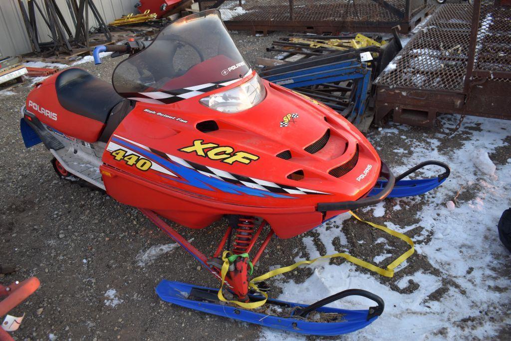 2001 Polaris XCF 440 Edge Snowmobile, 4659 Miles Showing, Air Cool, Engine Free, Turns Over Hard