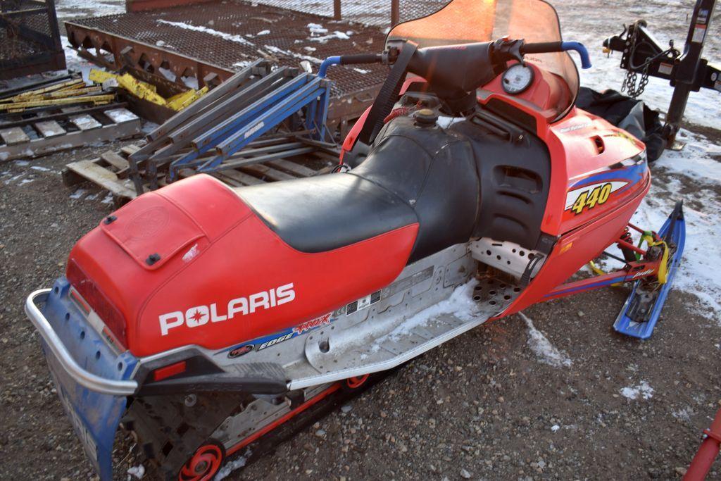 2001 Polaris XCF 440 Edge Snowmobile, 4659 Miles Showing, Air Cool, Engine Free, Turns Over Hard