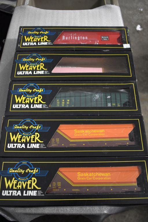 (5) Weaver Electric Trains: Hoppers, Flat Car, Center flow, Coal Car